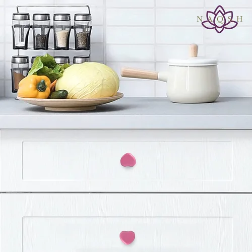 Vista 6 de NAQSH Pomos de cerámica para armarios y cajones de cocina, pomos pintados a mano para puertas y cajones de armario (Corazón Rosa, 6)