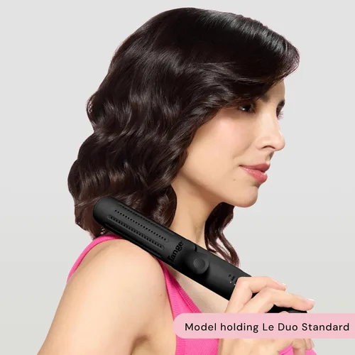 Vista 4 de L'ANGE HAIR Le Duo Estilizador Estándar de Flujo de Aire 360° Varita Rizadora 2 en 1 y Plancha Plana de Titanio Alisadora de Cabello Rizador