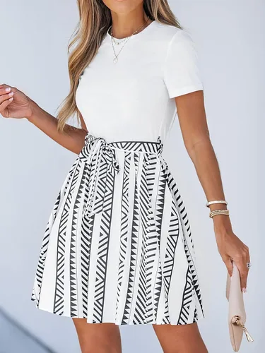 Vista 3 de CUPSHE Vestido combinado de manga corta con cinturón estampado geográfico, cuello redondo, vestidos casuales de verano