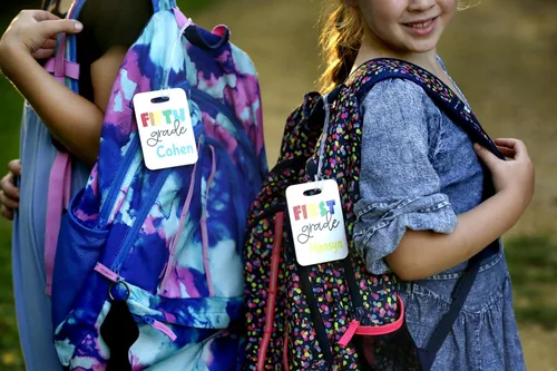 Vista 4 de Personalized Backpack Name Tag for Kid - First Day Gift for Boy Girl - Grade Level ID Badge (1st Grade)