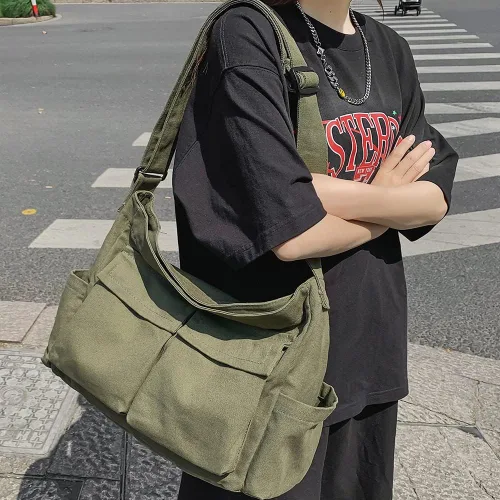 Vista 6 de Bolso bandolera de lona con broches y colgante, lindo, para mujeres y niñas, bolso de hombro casual, estético, para la escuela