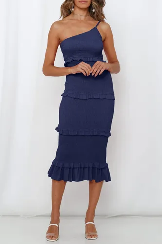 Vista 4 de PRETTYGARDEN Vestido midi ajustado de verano para mujer, con un hombro, con tiras escalonadas, volantes, floral, bohemio, vestido de sol