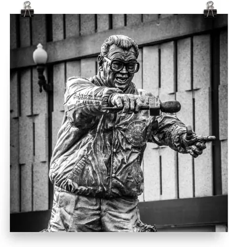 Vista 2 de 8x12 Inch Canvas Print: Harry Caray Picture, Chicago Wrigley Field Wall Art, Black and White Artwork, Sports Home Decor Photo Print, Baseball