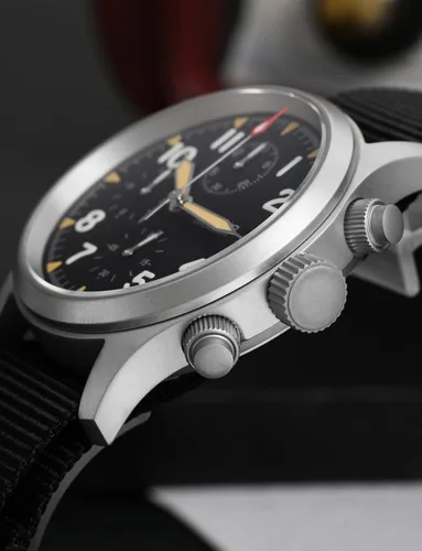 Vista 2 de Militado - Reloj cronógrafo militar de 1.535 in, reloj piloto de cristal de zafiro, VK61, reloj de pulsera luminoso de cuarzo para hombre, 328.1 ft