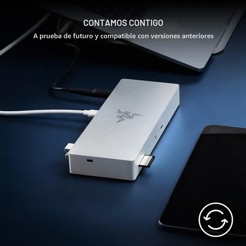 Vista 6 de Razer Base Thunderbolt 4, 10 puertos, USB-A, USB-C, 2.5 GbE, color blanco