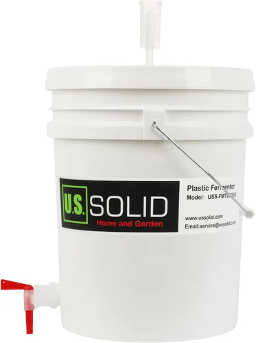Vista 2 de U.S. Solid Fermentador de plástico – Cubo de fermentación de grado alimenticio de 5 galones fermentador de elaboración casera con espita y esclusa