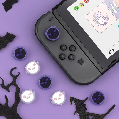 Vista 6 de GeekShare 4 tapas de agarre para el pulgar de Halloween de fantasma funda de silicona suave compatible con Nintendo Switch OLED y Switch Lite