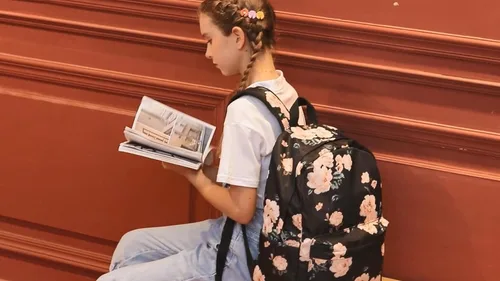 Vista 7 de Bluboon Mochila para la escuela, mochila para niños, adolescentes y niñas, mochila para computadora portátil, regalos para mujeres