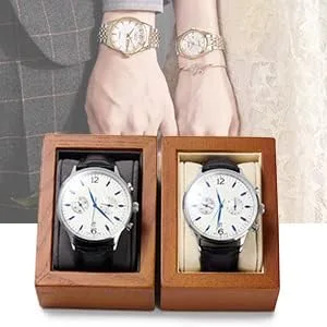 Vista 2 de Oirv - Soporte de madera maciza para reloj, soporte para reloj con almohada (cuadrado individual, blanco cremoso)