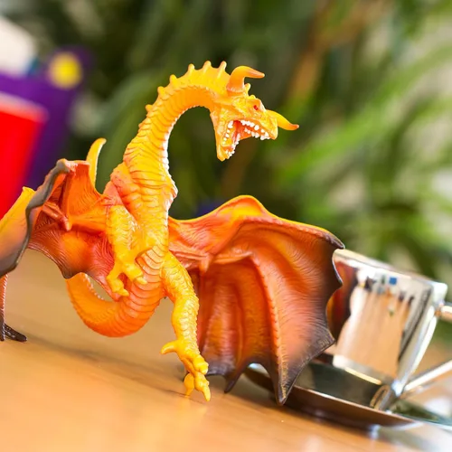 Vista 10 de Safari Ltd. Figura de dragón de lava, figura detallada de modelo de plástico de 7.5 pulgadas, divertido juguete de fantasía para niños, niñas