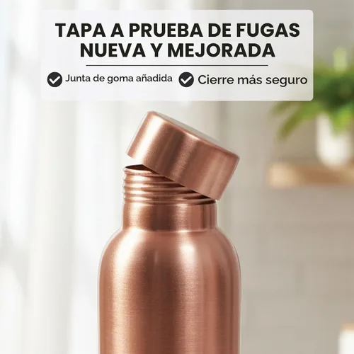 Vista 2 de Juego de 2 botellas de agua de cobre con vasos, botellas de cobre puro con acabado martillado de 34 onzas con vasos para beber, recipiente a prueba