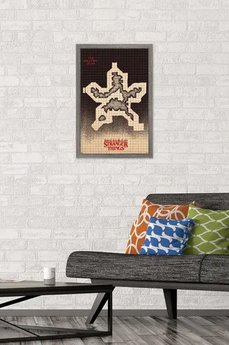 Vista 2 de Trends International Netflix Stranger Things: Season 4 - Póster de pared con mapa de Hellfire Club, 14.725 x 22.375 pulgadas, versión enmarcada