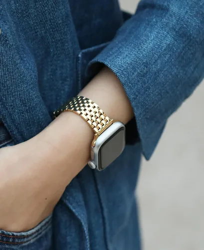 Vista 3 de Correa delgada y femenina para Apple Watch 11 10 Se 9 8 7 6 5 4 3, Correa metálica elegante para mujeres para Apple Watch 42mm 41mm 40mm 44mm 45mm
