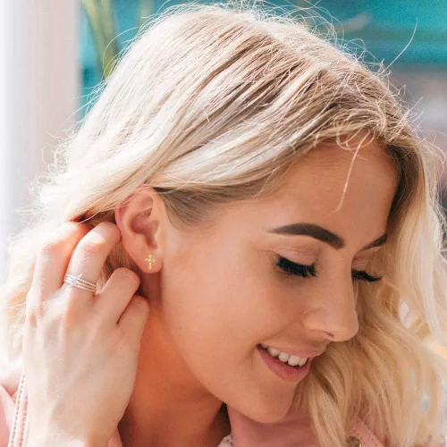 Vista 3 de Rnivida Aretes de plata de ley 925 con cruz para mujer