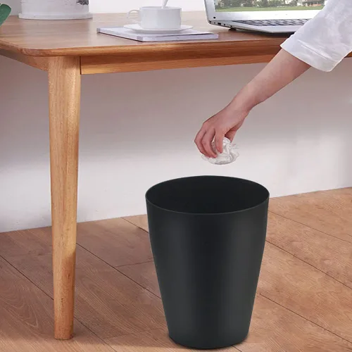 Vista 4 de Feisco Cubo de basura pequeño, redondo de plástico, para baño, dormitorio, cocina, oficina (negro, paquete de 1)