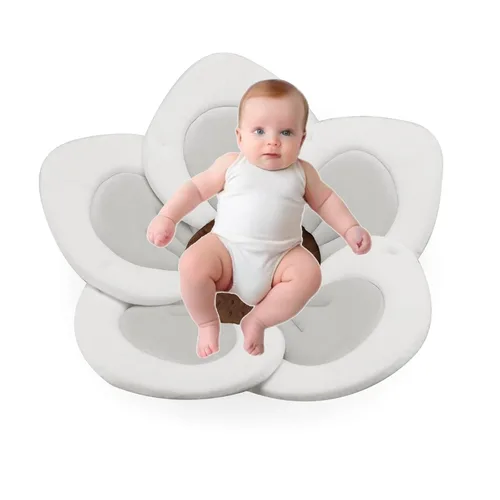 Vista 2 de PandaEar Almohadilla de baño para bebé recién nacido Flor suave 5 pétalos para fregadero, bañera, regalo esencial de ducha (gris)