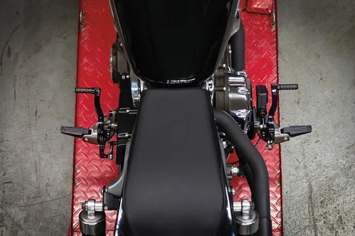 Vista 3 de Kuryakyn Control de pie de motocicleta 8965: controles medios para motocicletas Indian Scout 2015-19, negro