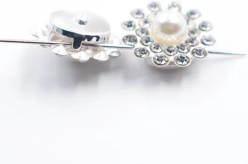 Vista 4 de 120pcs 0.551 in Girasol Perla Plata Cristales Botones Coser en Diamantes de Imitación para Ropa Tela Accesorios de Costura