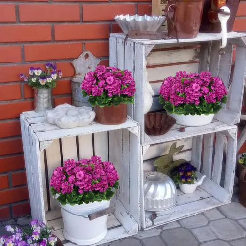 Vista 3 de 2 piezas de geranios artificiales para exteriores, flores de cementerio de seda, color fucsia, geranios para macetero, jardín, patio, tumba, jarrón