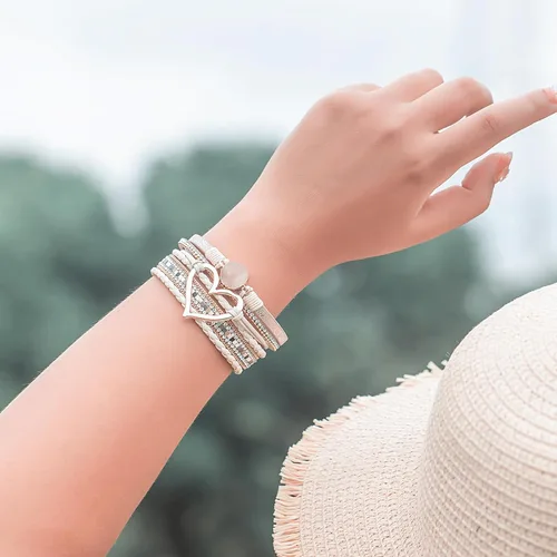 Vista 2 de FANCY SHINY Pulseras de cuero con forma de corazón, apilables, bohemias, pulseras de diamantes de imitación de resina de moda con cierre magnético