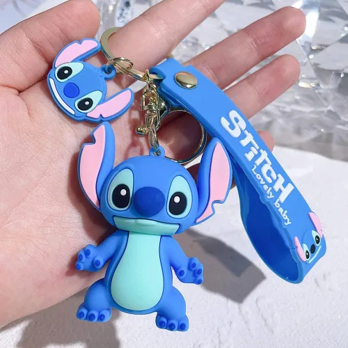 Vista 2 de feimeng jewelry Llavero de silicona con bonito diseño de anime, colgante de PVC, accesorio para muñequera para niños, regalos