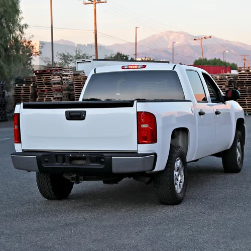 Vista 2 de SPEC-D TUNING Luces traseras LED rojas con barras de luz LED compatibles con Chevy Silverado 2007-2013 1500/2500HD/3500HD, montaje de par izquierdo