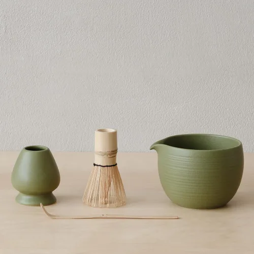 Vista 10 de WENSHUO Matcha Whisk Set, Ceramic Matcha Bowl with Spout, Crème,5-Pc Crema mate
