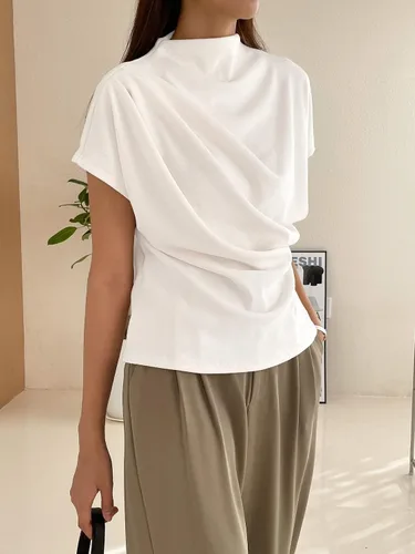Vista 29 de OYOANGLE Camiseta de manga corta con cuello alto falso y fruncido para mujer