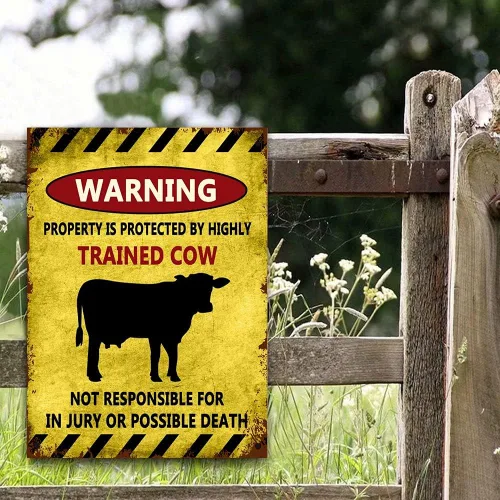 Vista 2 de Homega Letrero de metal con diseño de vaca de la casa de vacas, placa de metal de granja de ganado, advertencia de esta propiedad está protegida por