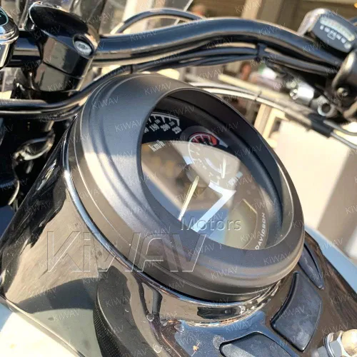 Vista 2 de KiWAV Cubierta montada en tanque de 5 pulgadas, bisel de aluminio negro compatible con Harley-Davidson