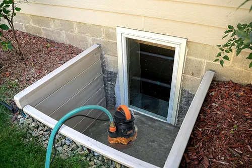 Vista 2 de Black+Decker Bomba sumergible de agua y utilidad de 1/3 HP, bombas de hasta 2500 GPH