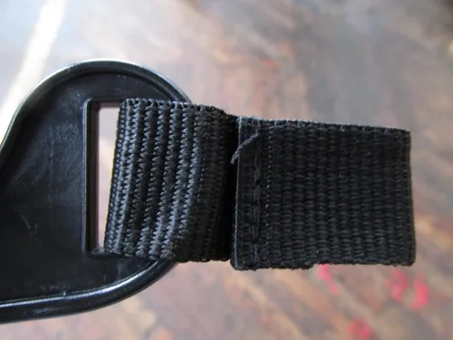 Vista 6 de NAHANCO Spacemaker - Gancho resistente para colgar ropa en el backroom/almacén, 5 ½ pulgadas, negro, 100/caja (GHB200)