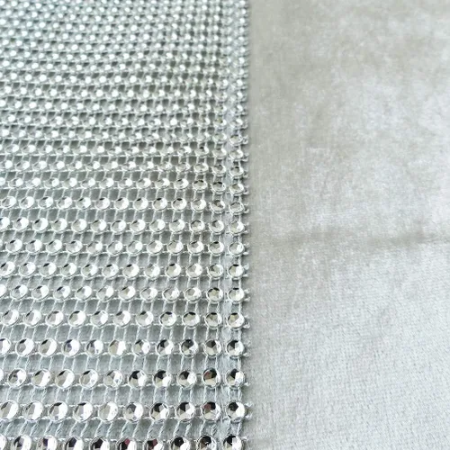 Vista 4 de Camino de mesa con lentejuelas de diamantes de imitación con tira de diamantes y borlas, 13 x 72 pulgadas, color blanco cremoso