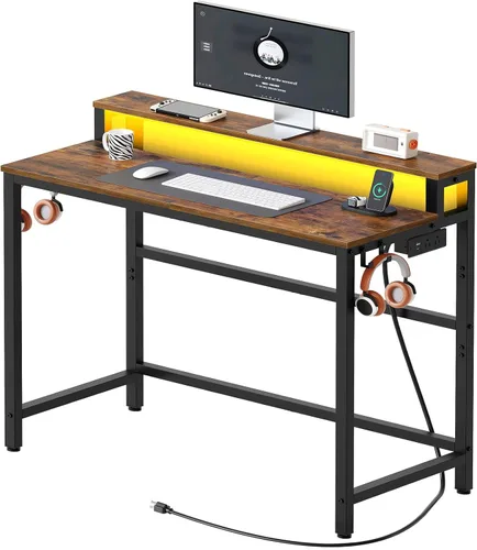 Vista 9 de YATINEY Escritorio pequeño para computadora con estación de carga y luces LED, escritorio para juegos con soporte para monitor, escritorio