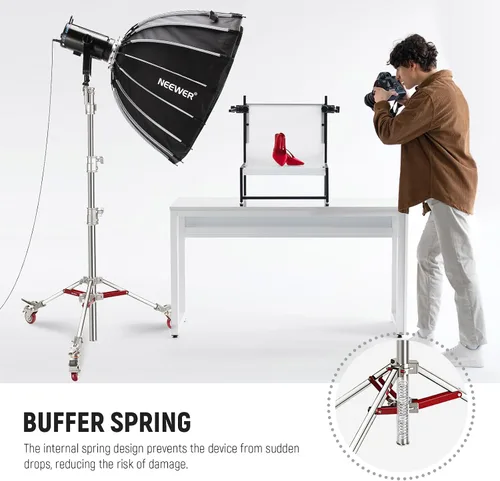 Vista 4 de NEEWER Soporte de Luz de Acero Inoxidable Resistente con Ruedas, Receptor Junior de 1-1/8", Espiga Baby con Resorte de 5/8", Carga Máxima 77lb