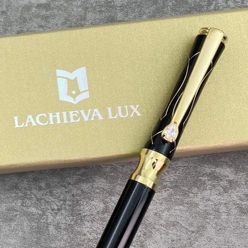 Vista 2 de LACHIEVA LUX Bolígrafo de metal ejecutivo de cristal negro elegante con recambios P900M hechos en Alemania, instrumentos de escritura de lujo y alta