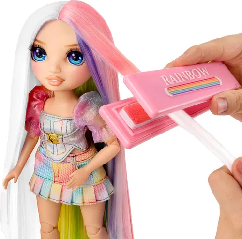 Vista 3 de Rainbow High Amaya's Hair Studio - Crea un cabello brillante con una muñeca exclusiva, color de cabello lavable extra largo y ropa y accesorios