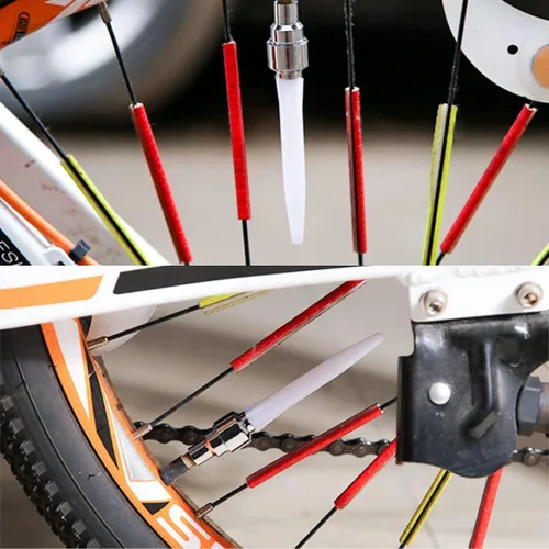 Vista 6 de Paquete de 4 luces LED de flash para válvula de rueda de neumáticos para bicicleta, bicicleta, motocicleta, rueda de luz, 4.25 pulgadas de largo