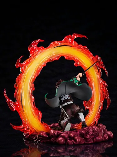 Vista 5 de Aniplex Demon Slayer: Kimetsu no Yaiba 1/8 Tanjiro Kamado Estatua 11.0 in