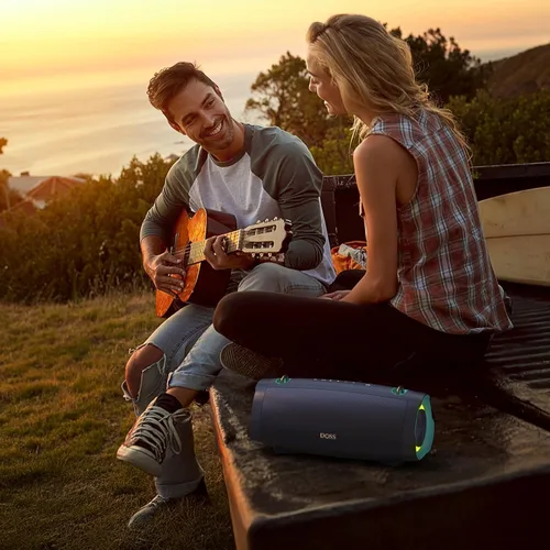 Vista 8 de DOSS Extreme Boom Pro D100, altavoz Bluetooth de 70 W con graves profundos, IPX6 impermeable, batería de 10400 mAh 24H, banco de energía integrado