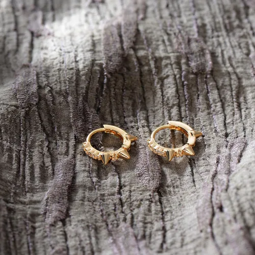 Vista 6 de VACRONA - Aretes tipo arracadas para mujer, chapados en oro de 14 quilates, diseño de aro de arracada