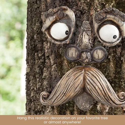 Vista 4 de Bits and Pieces - Abrazador de árbol "Old Man" - Decoraciones de patio - Escultura de árbol caprichosa - Decoración de jardín - Arte de jardín