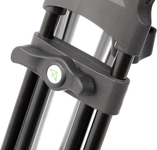 Vista 4 de 9.Solutions Trípode de alta resistencia para brazo C-Pan, 9.TR1, con bolsa de transporte (negro), cuenco triopd estándar integrado de 2.953 in