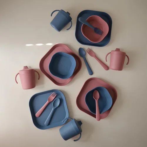 Vista 11 de mushie Trainer Sippy Cup Fabricado en Dinamarca Tapa Giratoria Resistente a Fugas y Asas 6 Meses + (Blush)