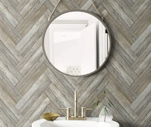 Vista 3 de Rocklin, Chevron Wood - Rollo de papel tapiz para despegar y pegar (18 x 20.5 pulgadas)