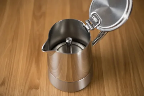 Vista 8 de Cuisinox Roma - Olla de espresso Moka de acero inoxidable para estufa de 4 tazas