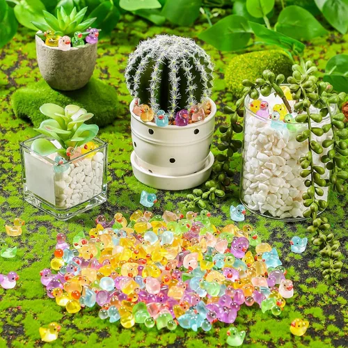 Vista 7 de Barydat 125 piezas de mini pato de resina de Navidad que brilla en la oscuridad, pequeño pato luminou, a granel para ocultar bromas, idea