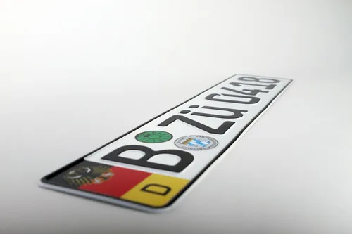 Vista 2 de Placa Euro alemana con bandera alemana y escudo de armas - Caracteres aleatorios