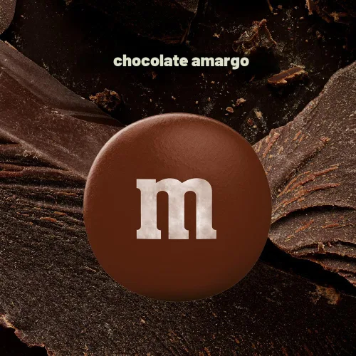 Vista 4 de M&M'S Caramelos de chocolate oscuro, chocolate a granel de tamaño familiar, bolsa oscura resellable de 18 onzas
