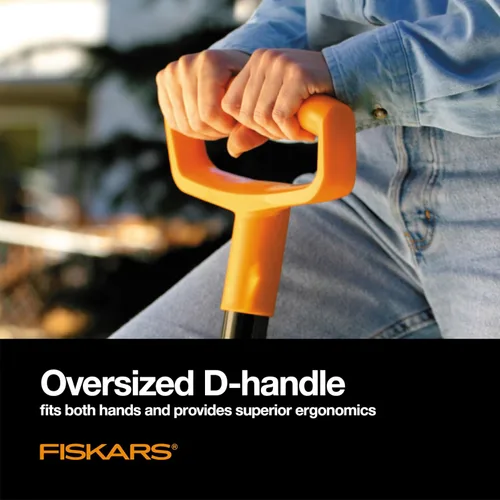 Vista 4 de Fiskars Pala de jardín de 46 pulgadas, pala plana de acero con mango ergonómico en D, pala cuadrada de hoja afilada para bordes de césped